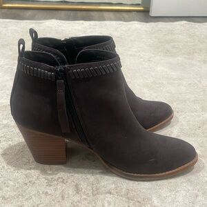 Dolce Vita Dylan Suede Laceless Ankle Booty size 10